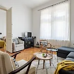 Lägenhet Classic Elegance With 2br, 2bthr By View By Astoria *