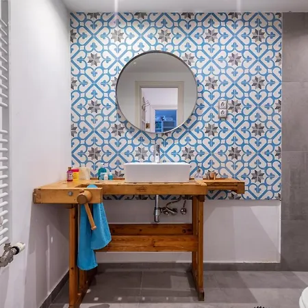 Classic Elegance With Synagogue View By Astoria Apartment *