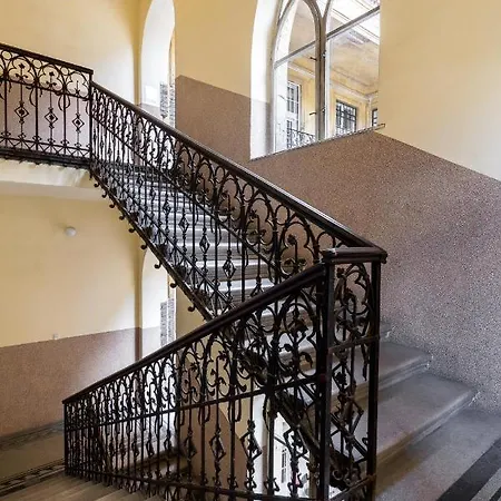 Classic Elegance With 2br, 2bthr By View By Astoria