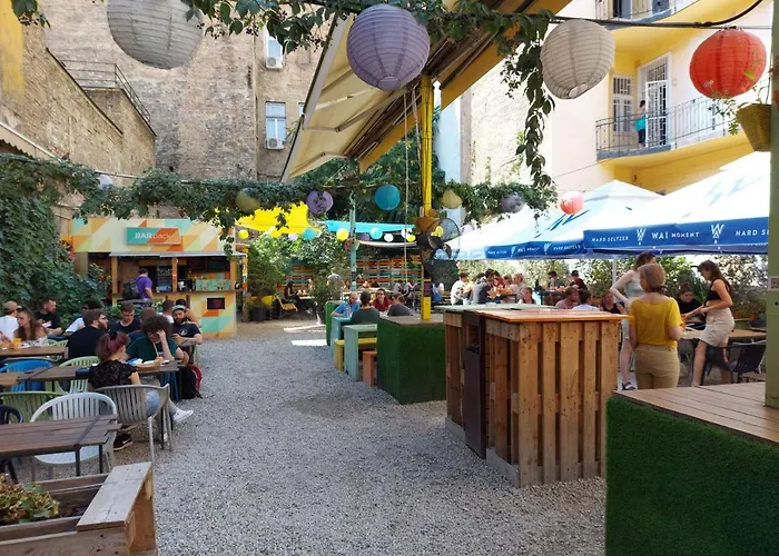 Classic Elegance With 2br, 2bthr By View By Astoria アパート