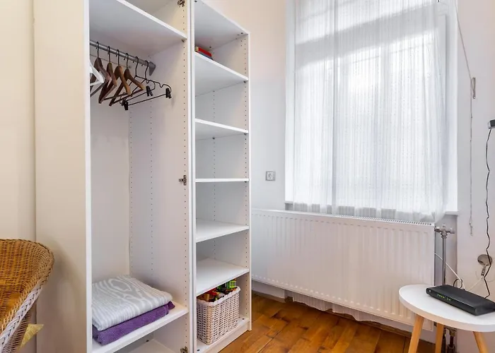 Classic Elegance With 2br, 2bthr By View By Astoria * ブダペスト