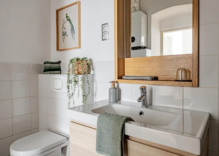 Classic Elegance With 2br, 2bthr By View By Astoria * ブダペスト