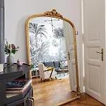 Apartment Classic Elegance With 2br, 2bthr By View By Astoria