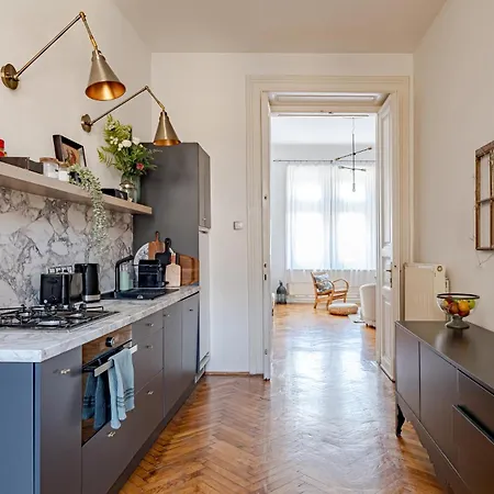 公寓 Classic Elegance With 2br, 2bthr By View By Astoria