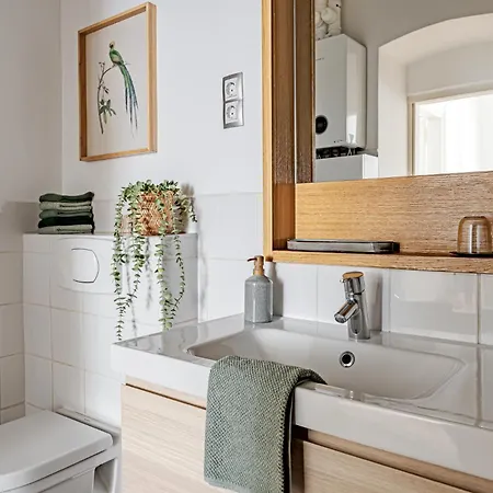 Classic Elegance With 2br, 2bthr By View By Astoria * Budapeste