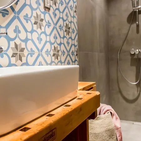 公寓 Classic Elegance With 2br, 2bthr By View By Astoria 布达佩斯